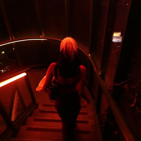 The Click Clack Hotel Medellín Dış mekan fotoğraf Stairs at the station