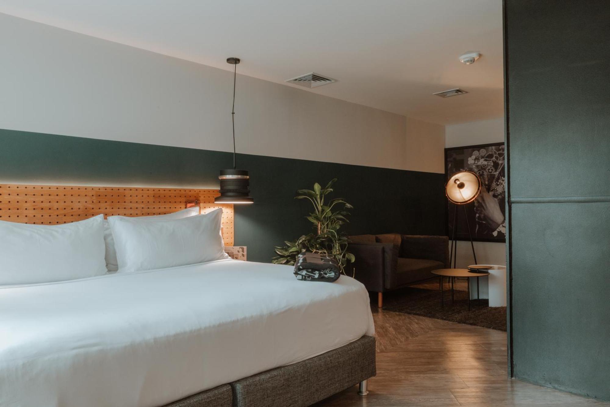 The Click Clack Hotel Medellín Dış mekan fotoğraf A room at the hotel
