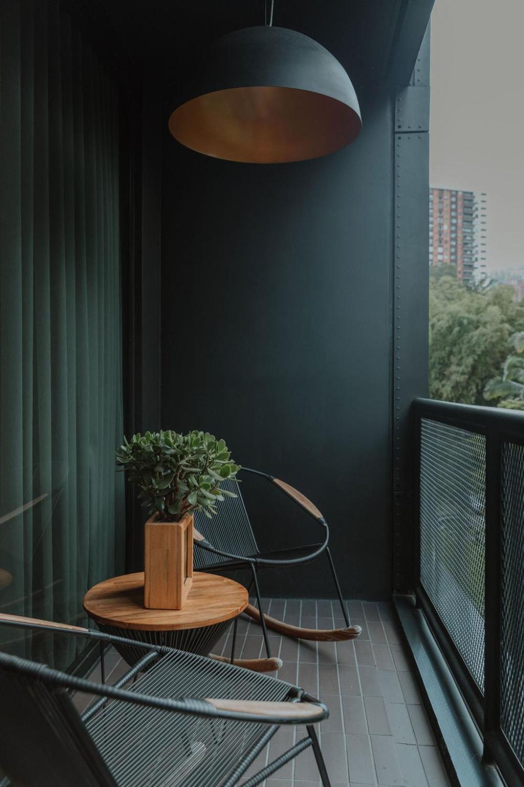 The Click Clack Hotel Medellín Dış mekan fotoğraf A balcony in a residential building in China