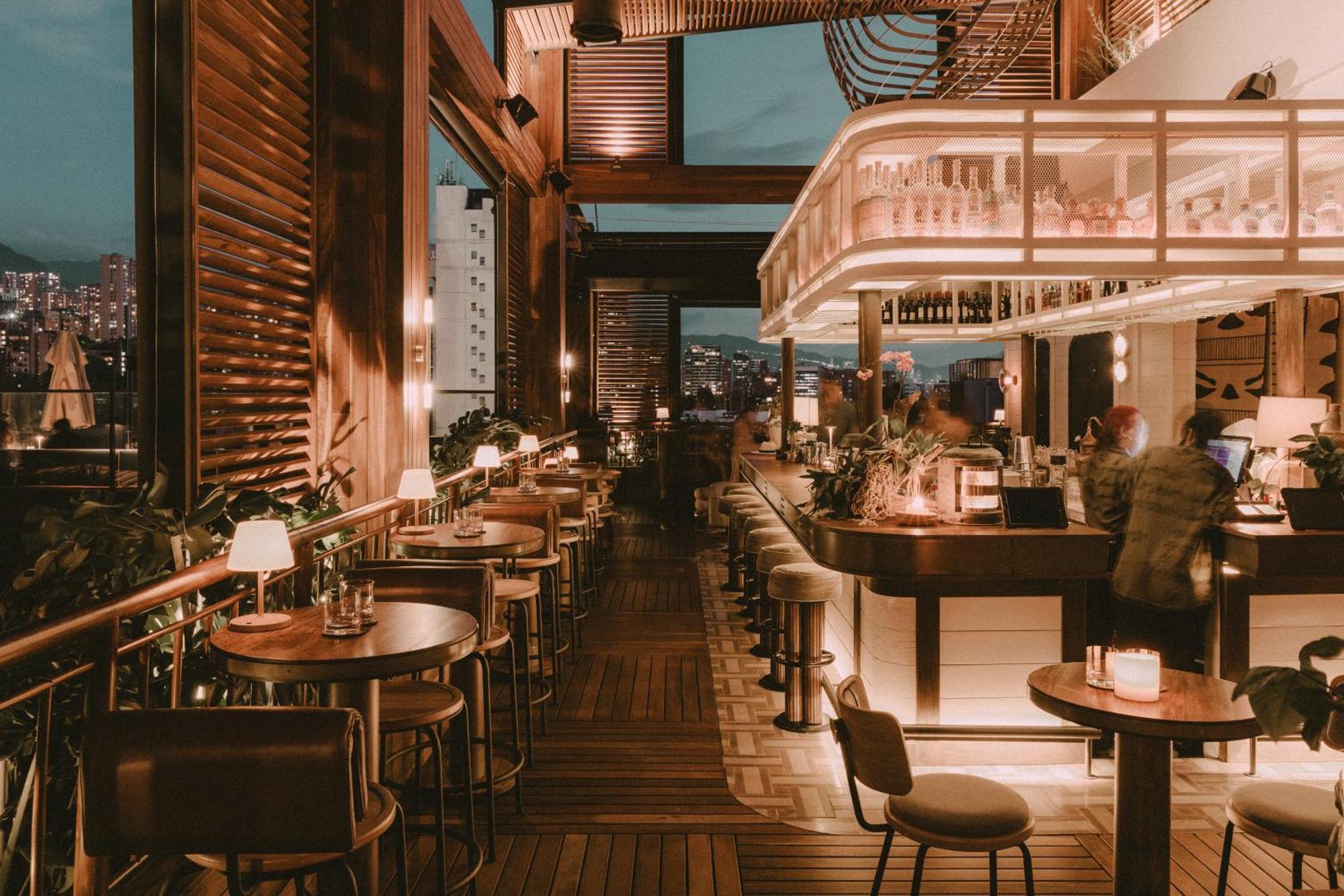 The Click Clack Hotel Medellín Dış mekan fotoğraf The Bar at the Edition