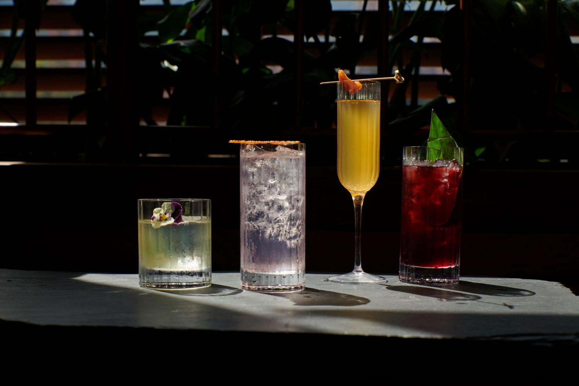 The Click Clack Hotel Medellín Dış mekan fotoğraf Cocktails at the bar