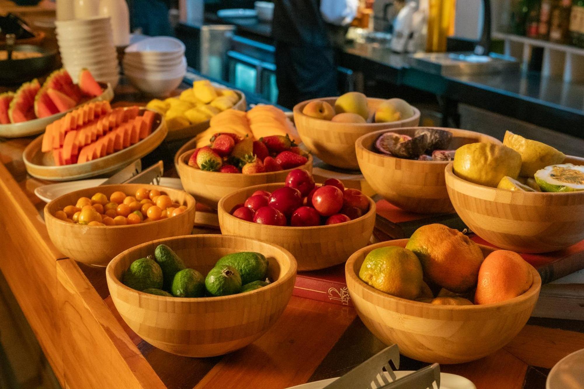 The Click Clack Hotel Medellín Dış mekan fotoğraf Fruit salad