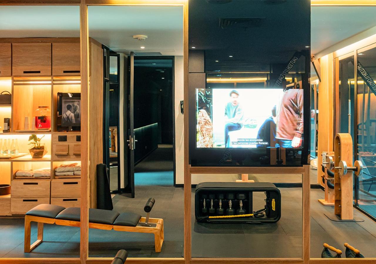 The Click Clack Hotel Medellín Dış mekan fotoğraf The gym at The Hari