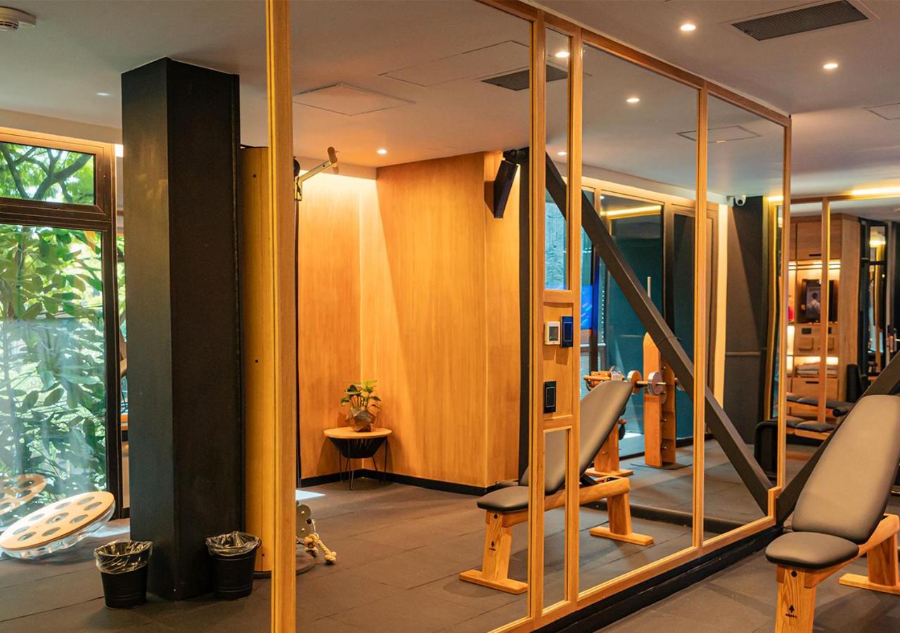 The Click Clack Hotel Medellín Dış mekan fotoğraf The gym at the hotel
